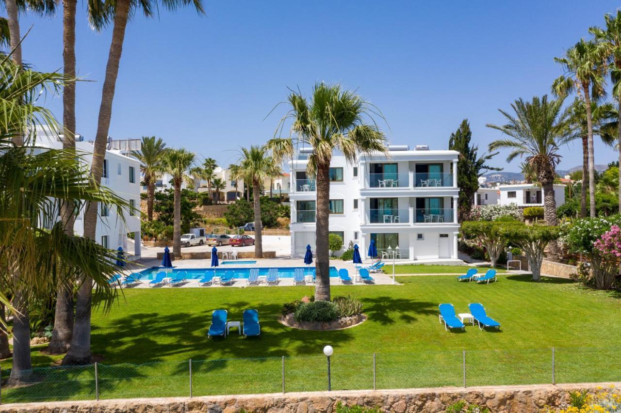 Rododafni Beach Apartments Klorakas Exterior photo