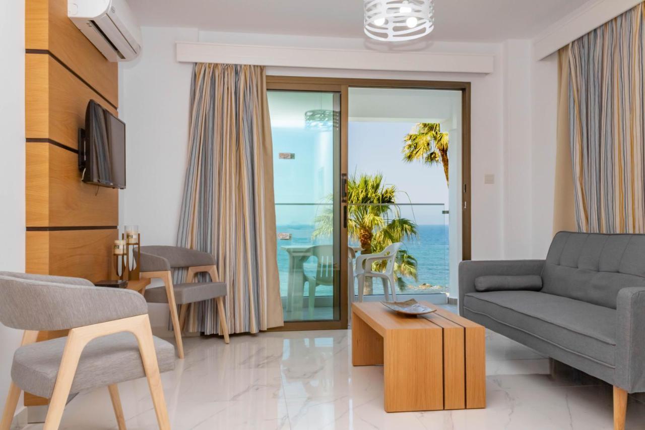 Rododafni Beach Apartments Klorakas Exterior photo