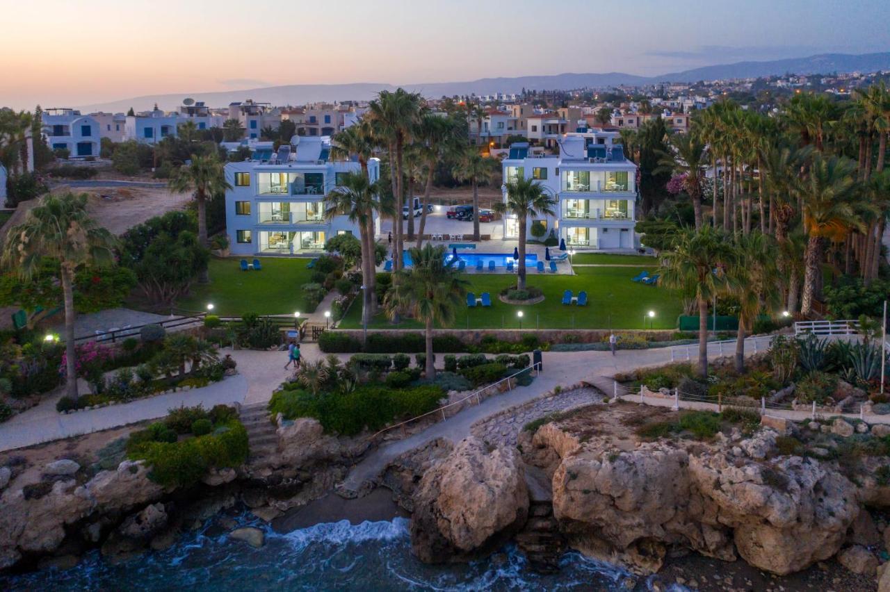 Rododafni Beach Apartments Klorakas Exterior photo