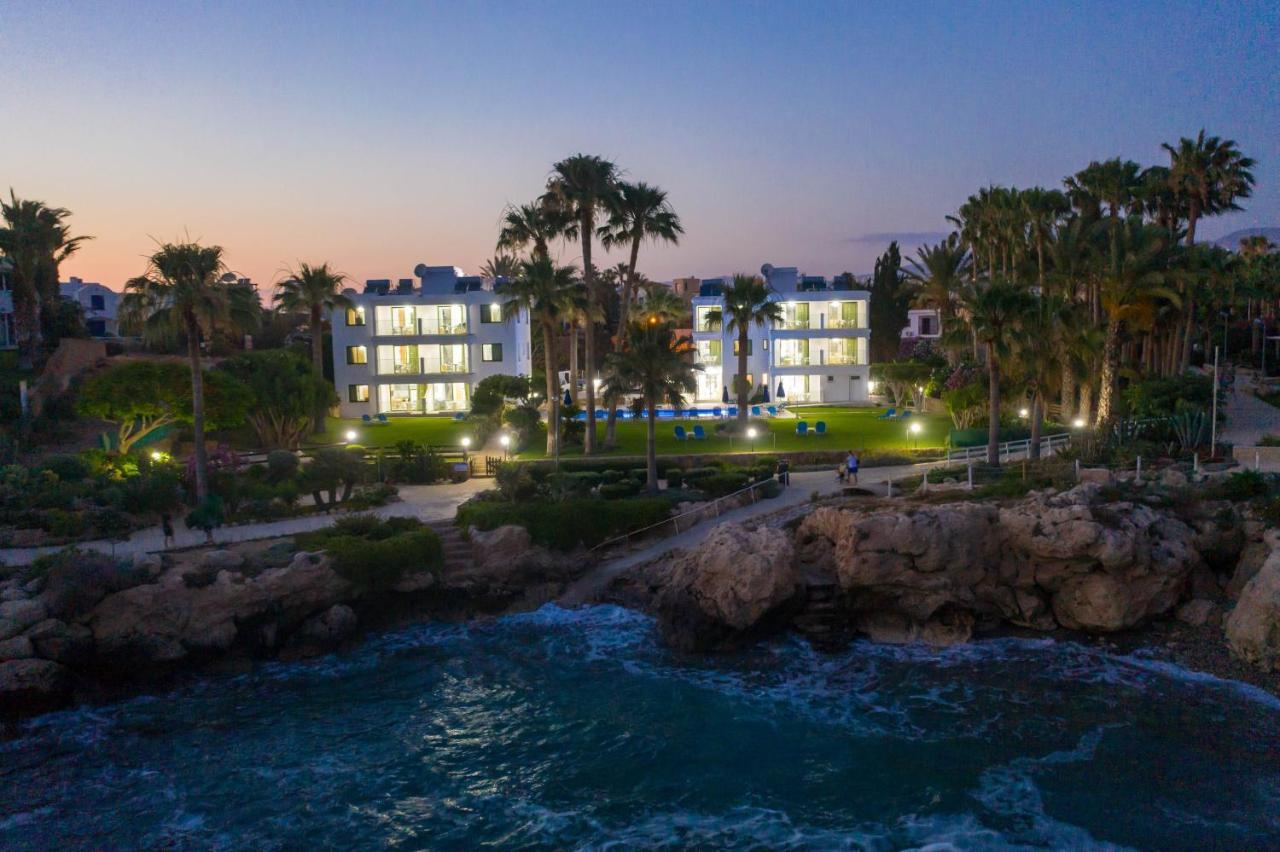 Rododafni Beach Apartments Klorakas Exterior photo