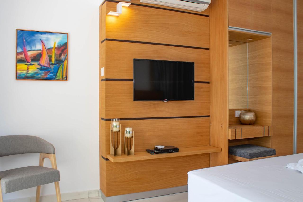Rododafni Beach Apartments Klorakas Exterior photo