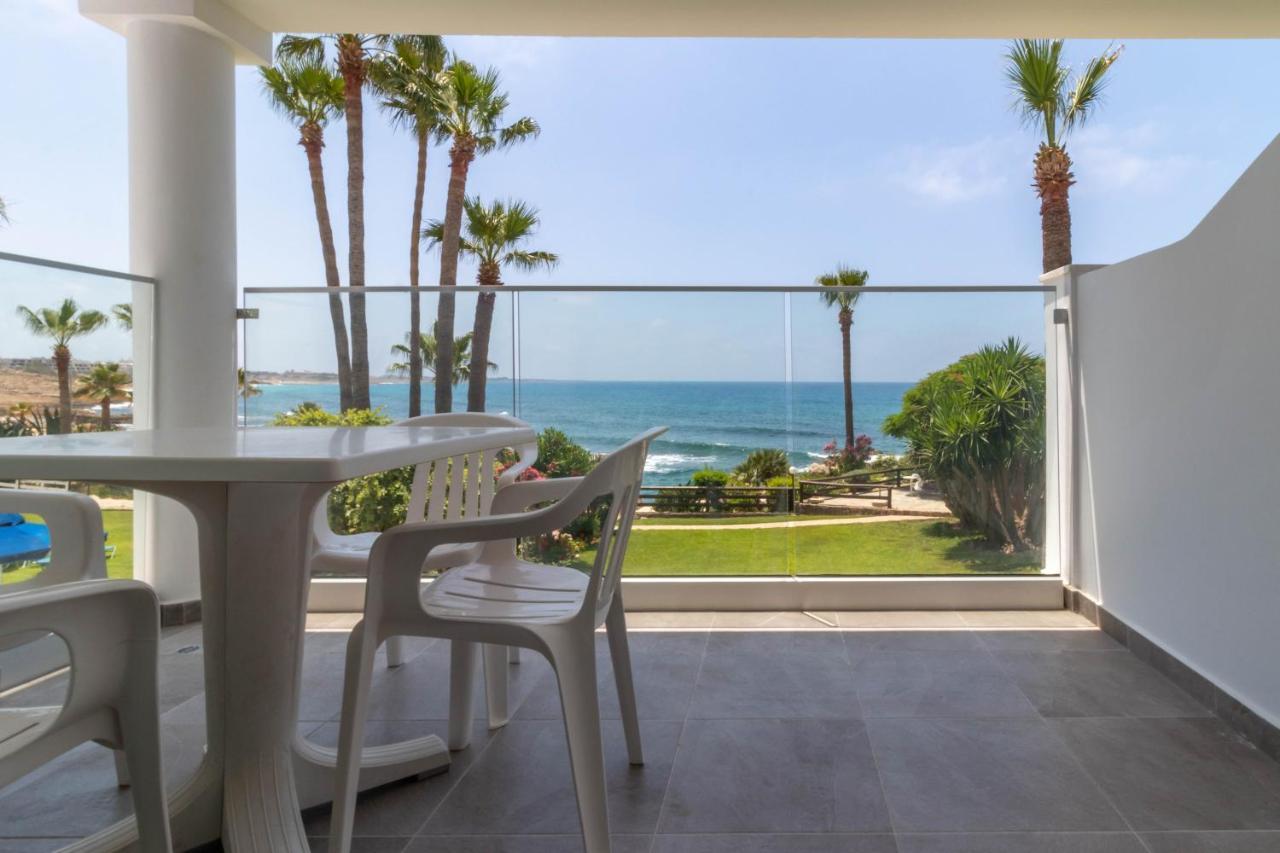 Rododafni Beach Apartments Klorakas Exterior photo