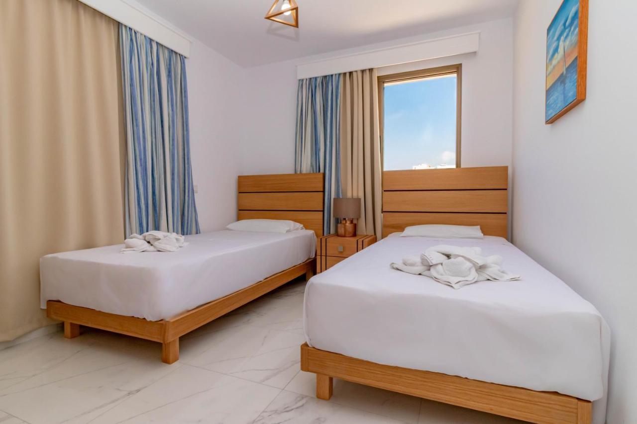 Rododafni Beach Apartments Klorakas Exterior photo