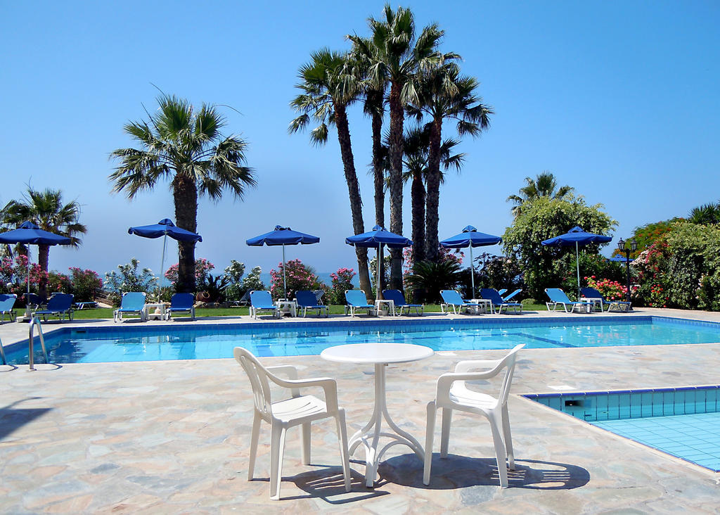 Rododafni Beach Apartments Klorakas Exterior photo